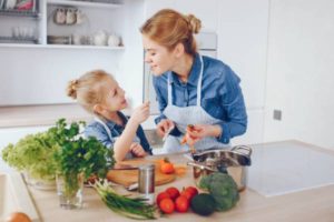 Read more about the article Why Cooking with kids?